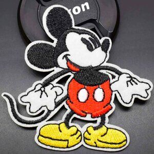 1* CLASSIC RETRO STYLE MICKEY MOUSE HEAD PATCH IRON ON PATCH CLOTHING BADGE